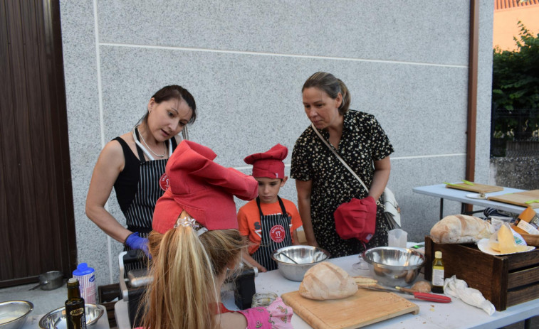 El programa 'Saborea a túa provincia' lleva a Taboada demostraciones culinarias y música