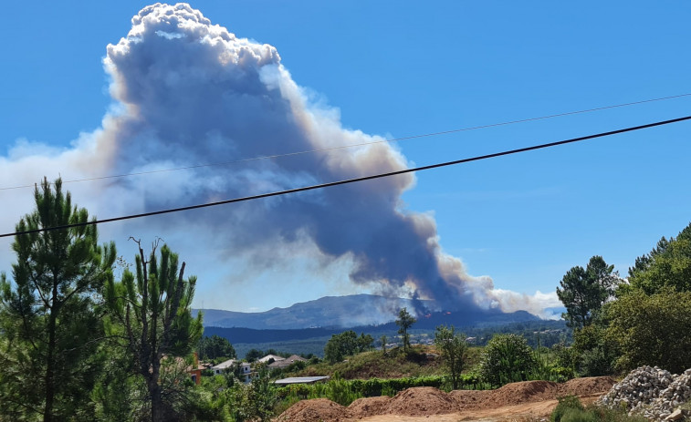 Activo un nuevo incendio en Monção, en el norte de Portugal