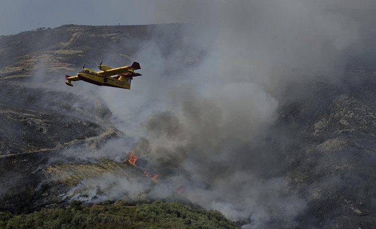 Medio Rural informa de un nuevo incendio activo en Viana do Bolo