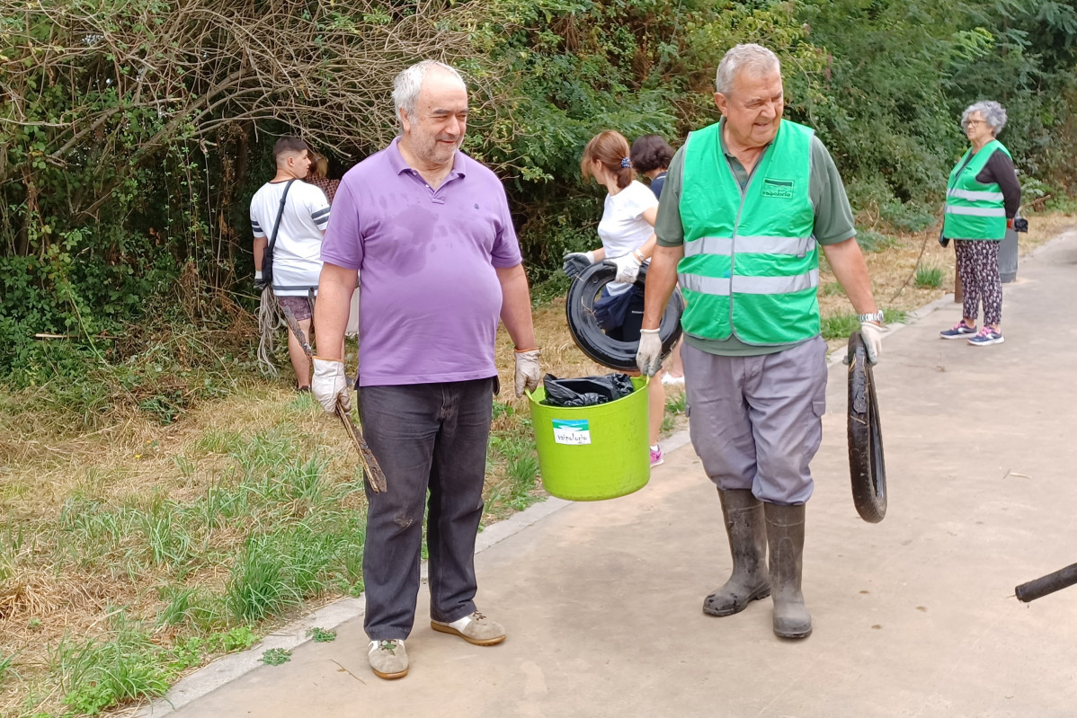 El colectivo ambiental Vaipolorío ha culminado su 22ª Campaña de limpieza del río Gafos retirando 440 kilos de residuos del cauce a su paso por los ayuntamientos de Pontevedra y Vilaboa