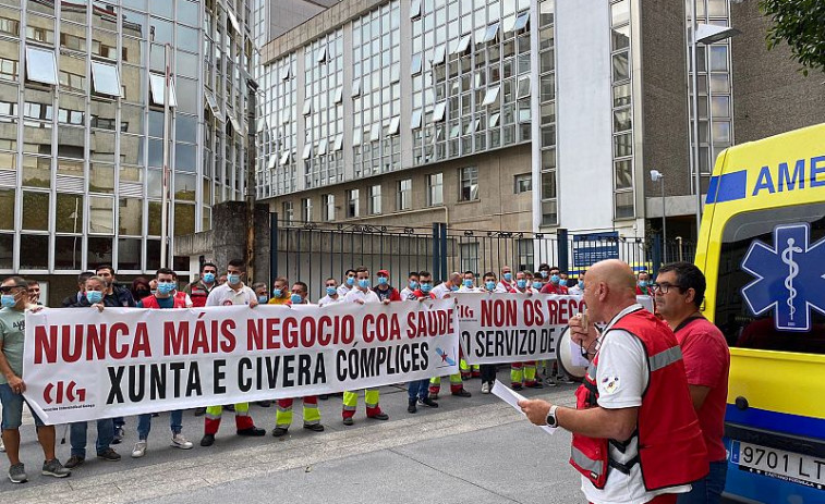 Ninguna firma gallega concursó a las ambulancias de Pontevedra cuyos trabajadores alertan de falta de medios