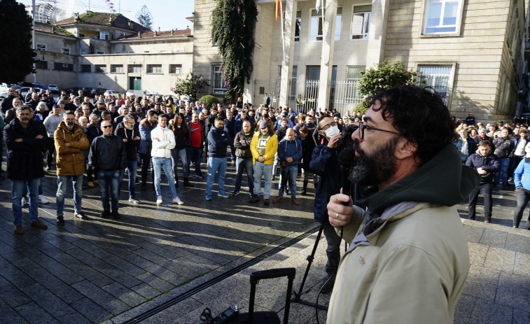 Los trabajadores del naval vigués salen a la calle exigiendo más seguridad tras la muerte de un operario de 42 años