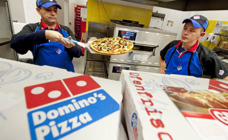 Casi treinta nuevos puestos de trabajo en Narón al abrir un Domino's Pizza, indica la cadena