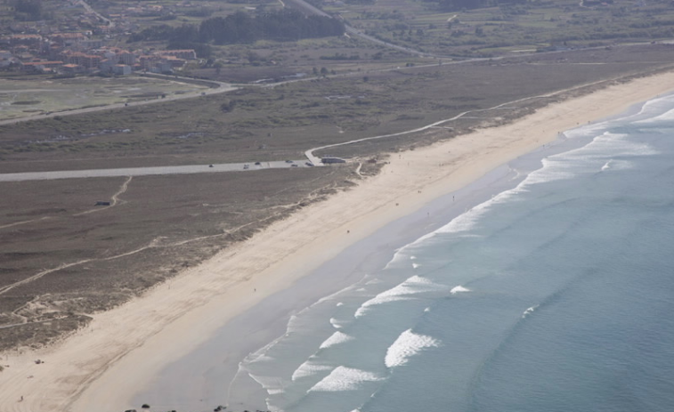 Susto en A Lanzada: aparece en perfecto estado la surfista desaparecida