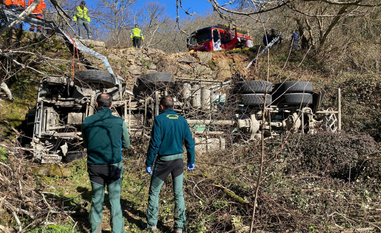 Accidente laboral en Manzaneda: muere el conductor de una hormigonera al precipitarse por un desnivel