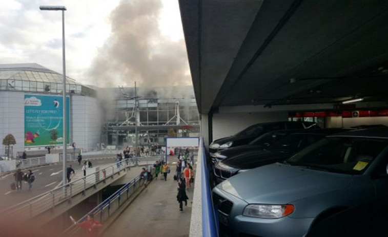 Al menos 13 muertos y 35 heridos en el aeropuerto de Bruselas por dos explosiones