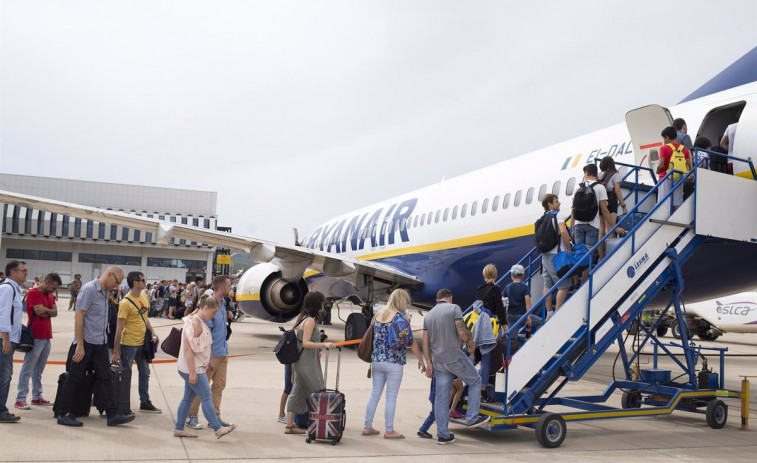 Ryanair redobla su apuesta de viajes en Lavacolla con 25 rutas para este verano