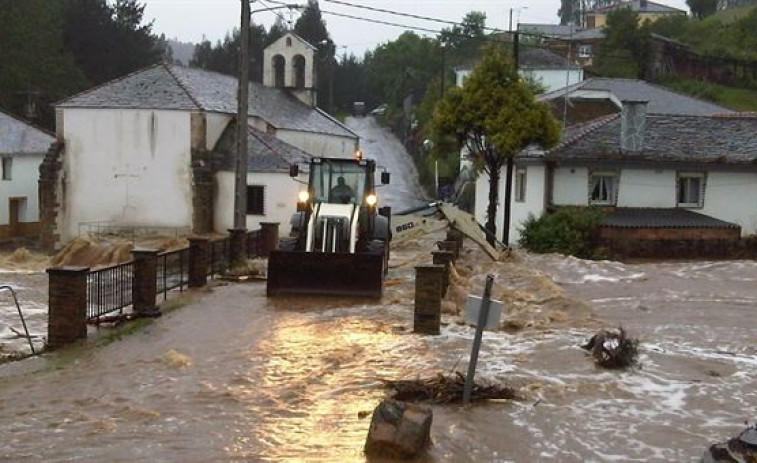 A choiva provoca inundacións e caos na provincia da Coruña