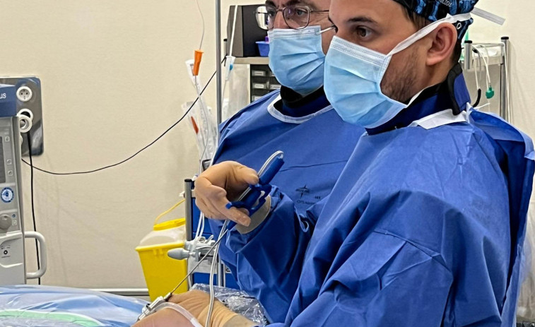 Operarse hernias y hacer vida normal en 2 semanas, posible gracias a nueva técnica que se enseña en Tecmeva (Ourense)