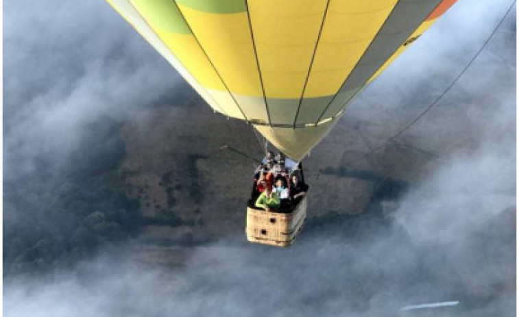 Ya es posible volar en globo sobre la Ribera Sacra