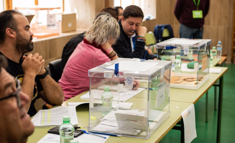 ¿Multa por no acudir a la mesa electoral el 23J si tenía un viaje programado? La Justicia dice que no, pero depende