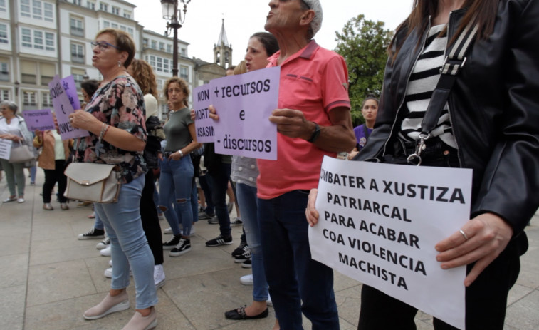 Docenas de protestas contra los fallos que facultaron el asesinato de Vanessa Serén (vídeos)