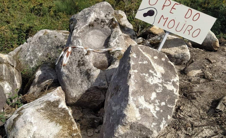 Roban la gran piedra de la 'Pisada do Mouro', patrimonio del Monte Acibal, Moraña