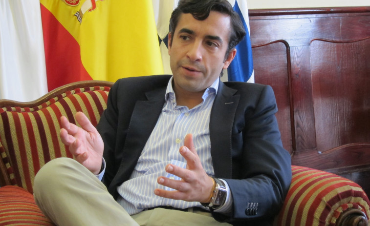 Rey Varela, alcalde de Ferrol: 