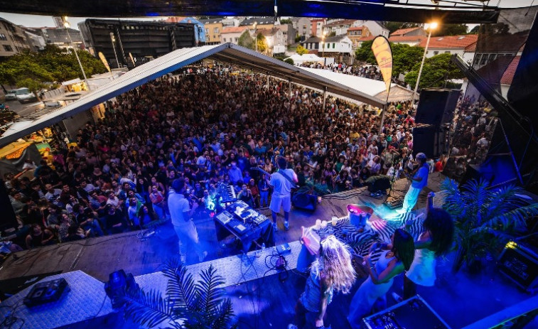 La Comisión de Fiestas de Santa Cruz de Oleiros (A Coruña) tacha de 