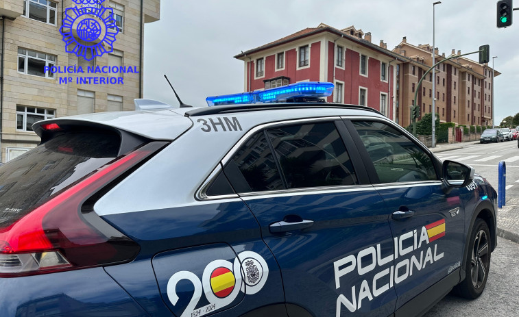 Detienen al atracador de una frutería en A Coruña que hirió con un arma blanca a la dependienta