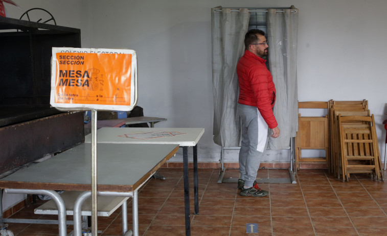 Castro Caldelas volverá a las urnas el 26 de noviembre: repiten las municipales por no contarse 118 votos por correo