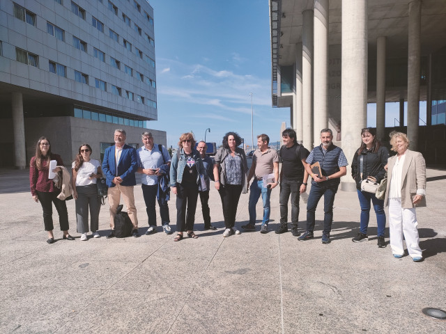 Representantes de los trabajadores de Nueva Pescanova en la mesa negociadora para el ERE, constituida en el Auditorio Mar de Vigo el 26 de septiembre de 2023.