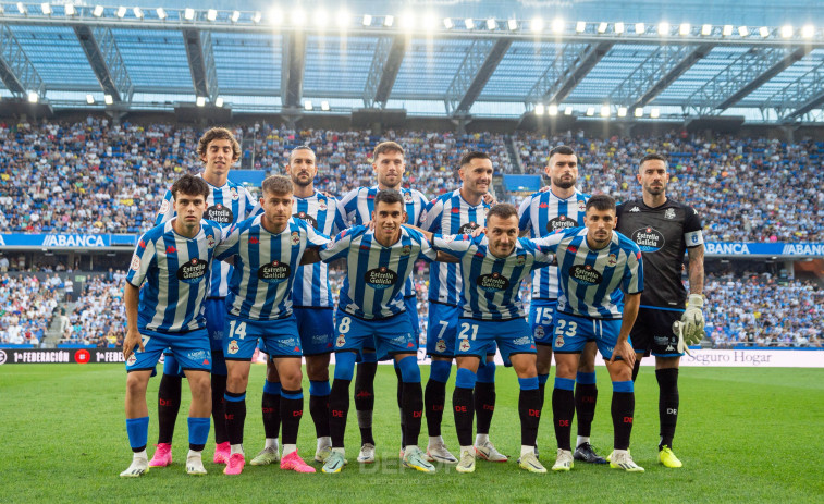 Solo con el escudo y con una gran afición no vale: el Dépor toca fondo por enésima vez