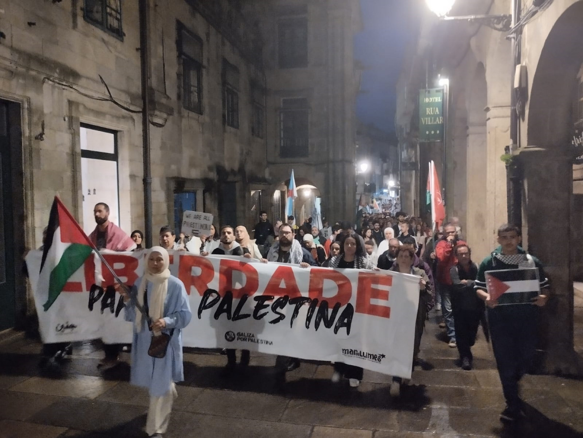 Miles de personas claman en 16 localidades gallegas contra el "genocidio" del pueblo palestino