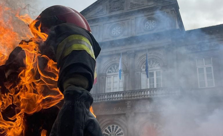 Bomberos comarcales se concentran este lunes ante la Diputación de Ourense para demandar mejores condiciones