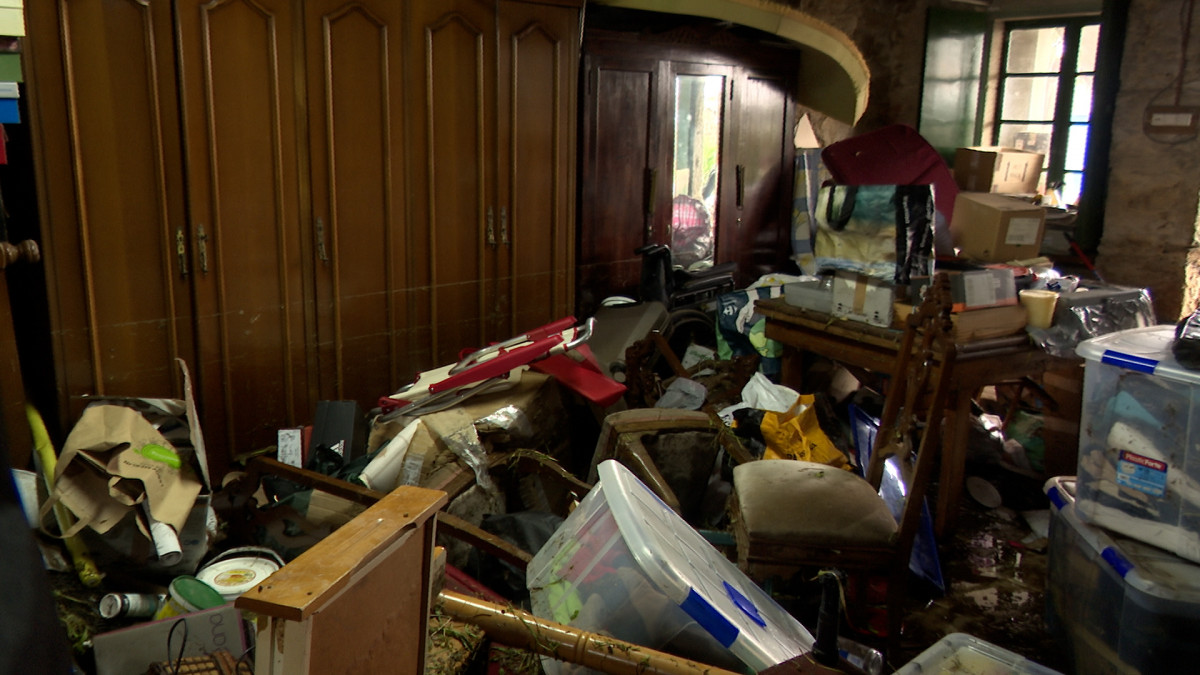 Casa destrozada por la inundaciu00f3n en Neda en una foto de EP