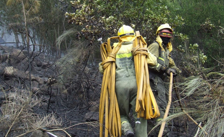 La Xunta destina 1,7 millones para equipos de protección del personal contra incendios