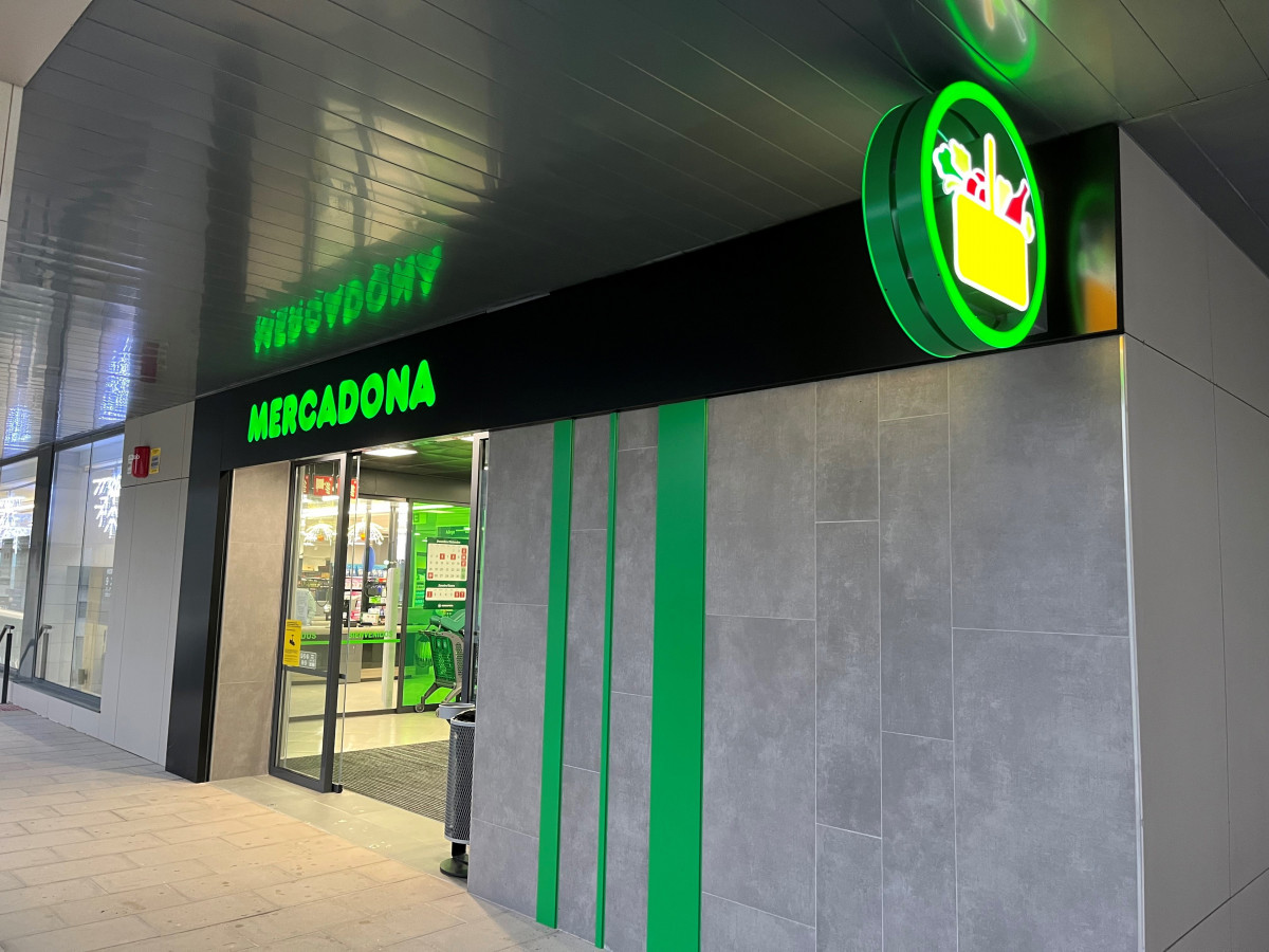 Fachada del nuevo supermercado que abre Mercadona en Vigo