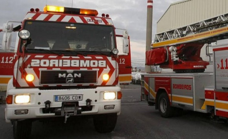 Accidente laboral en Vimianzo: fallece un operario al volcar el camión que estaba descargando