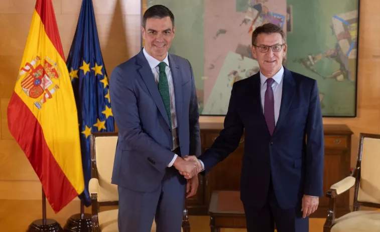¿Habrá reunión entre Sánchez y Feijóo? El pacto de Pamplona dinamita la relación entre los dos grandes partidos