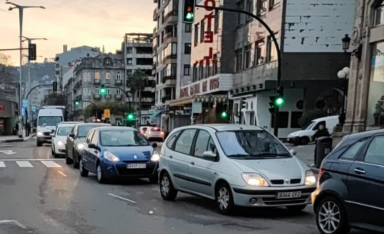 El caos de tráfico esta mañana en Vigo puede repetirse los próximos días por la huelga de Vitrasa
