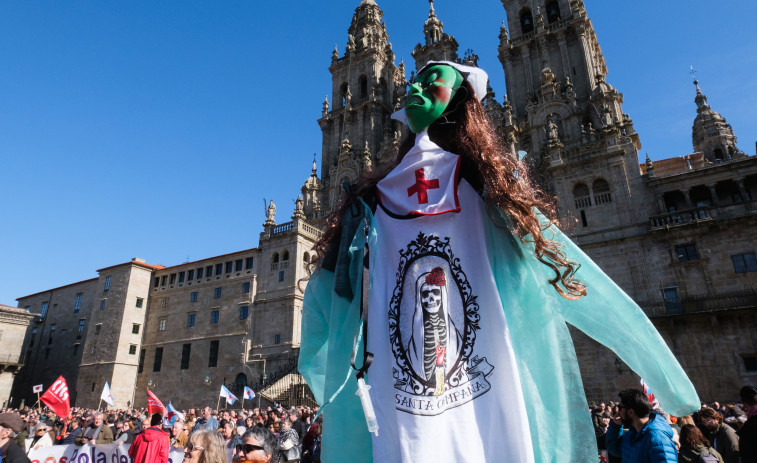 Medio centenar de plataformas convocan una protesta en Santiago por el 