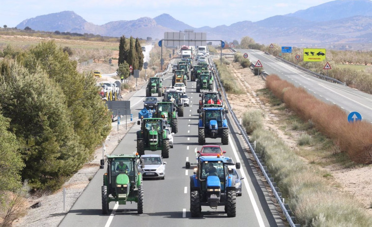 Las protestas de los agricultores en 'A Raia' amenazan con saltar a Galicia