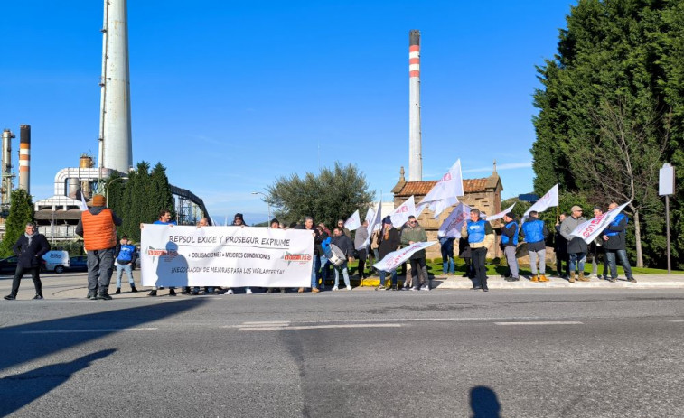 La huelga en la seguridad de la refinería de A Coruña toma forma: 