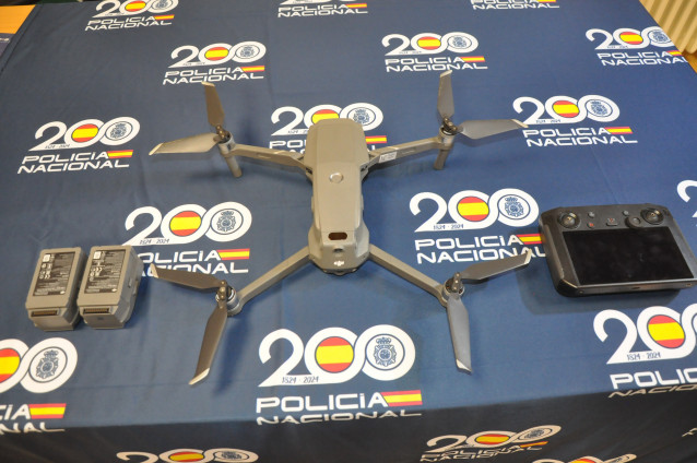 Imagen del dron incautado por agentes de la Policía Nacional en el Polígono Industrial de O Ceao, en Lugo, Galicia (España).