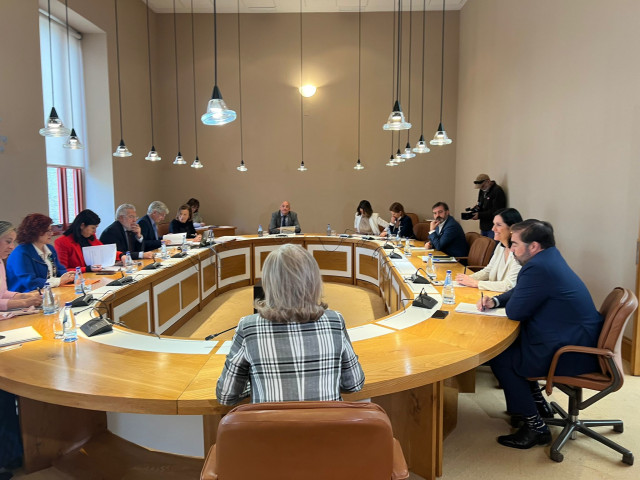 Junta de portavoces del Parlamento de Galicia para organizar el primer pleno de la XII Legislatura