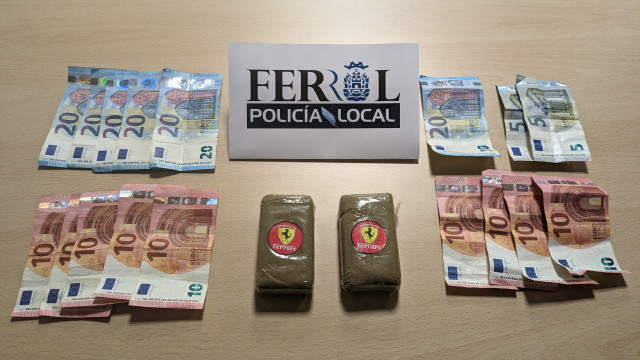 Hachís intervenido por la Policía Local de Ferrol.