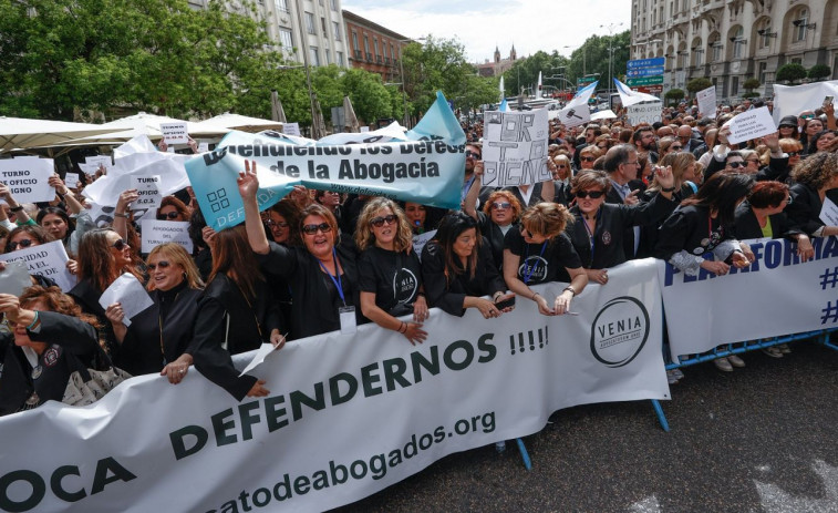 Los decanos de Lugo y Pontevedra analizan la huelga en el turno de oficio: 