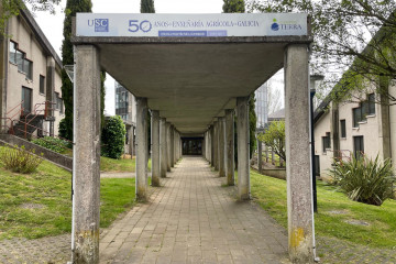 Imagen del acceso a las instalaciones de la Escuela Politécnica Superior de Ingeniería del Campus Terra de Lugo, base de operaciones de la Unidad de Gestión Ambiental y Forestal Sostenible (Uxafore