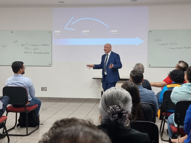 David M. Calduch: “La IA va a revolucionar las estrategias comerciales del tejido empresarial gallego”