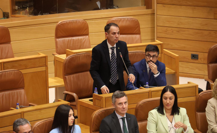 Toma de posesión en el Parlamento de Galicia marcada por la condición de investigado de un diputado del PP