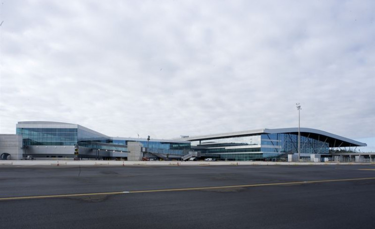 El aeropuerto de Lavacolla pasa a ser oficialmente el Aeropuerto de Santiago-Rosalía de Castro
