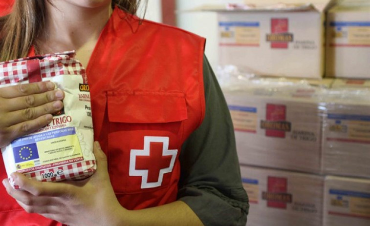 ​Cruz Roja ayudó el año pasado en Galicia a más de 14.000 personas abatidas por la crisis