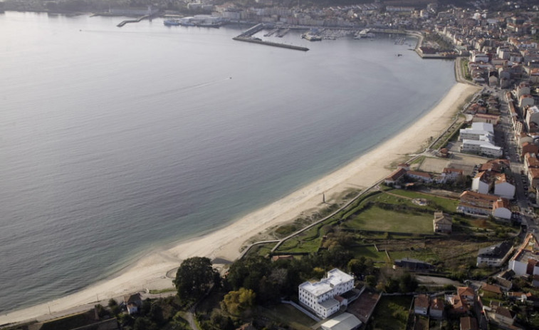 ​La desgracia se ceba con la playa de Rodeira, en Cangas