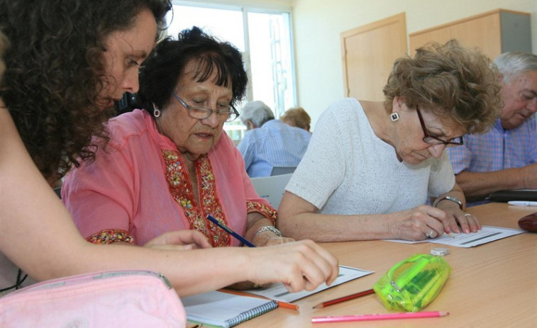 ​La Xunta crea 60 plazas de atención a enfermos en fases iniciales de Alzheimer