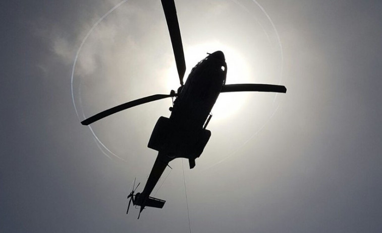​Evacuado en helicóptero un mariñeiro que se mancou nun brazo en Muros