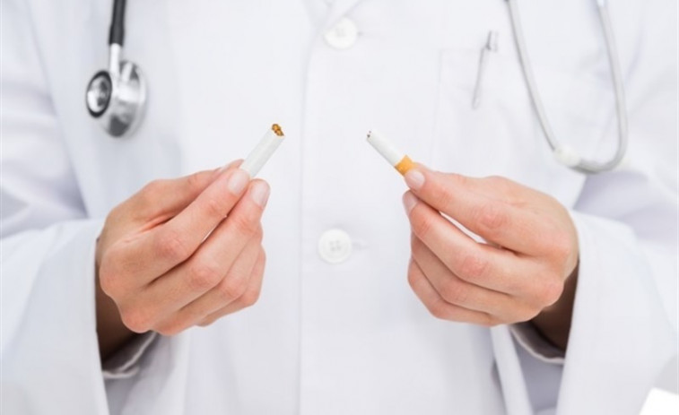 La ayuda médica multiplica por 10 las posibilidades de dejar de fumar