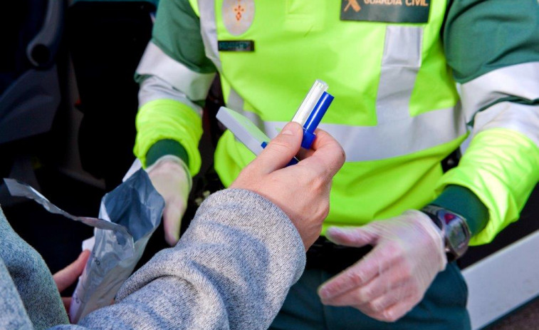La Guardia Civil desmantela un punto de distribución de heroína en Baiona