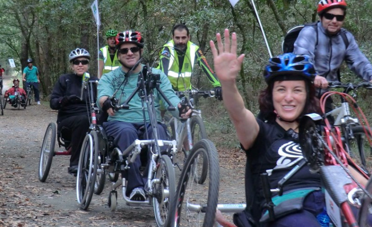 ​Un centenar de personas con discapacidad reclama un Camino de Santiago 