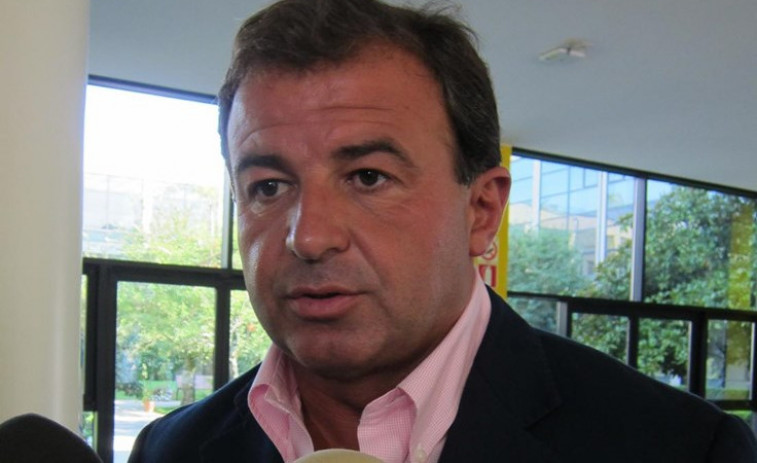 ​Javier Guerra aposta por que os membros do PP de Vigo poidan ocupar un só cargo